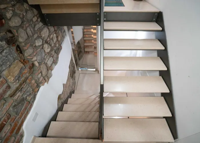 Loft In Piazza Con Soppalco
