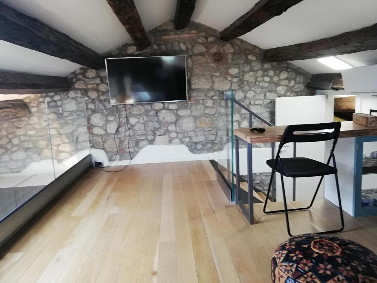 Apartment Loft In Piazza Con Soppalco *