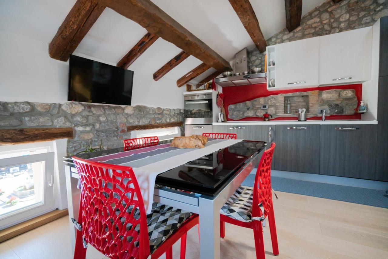 Loft In Piazza Con Soppalco