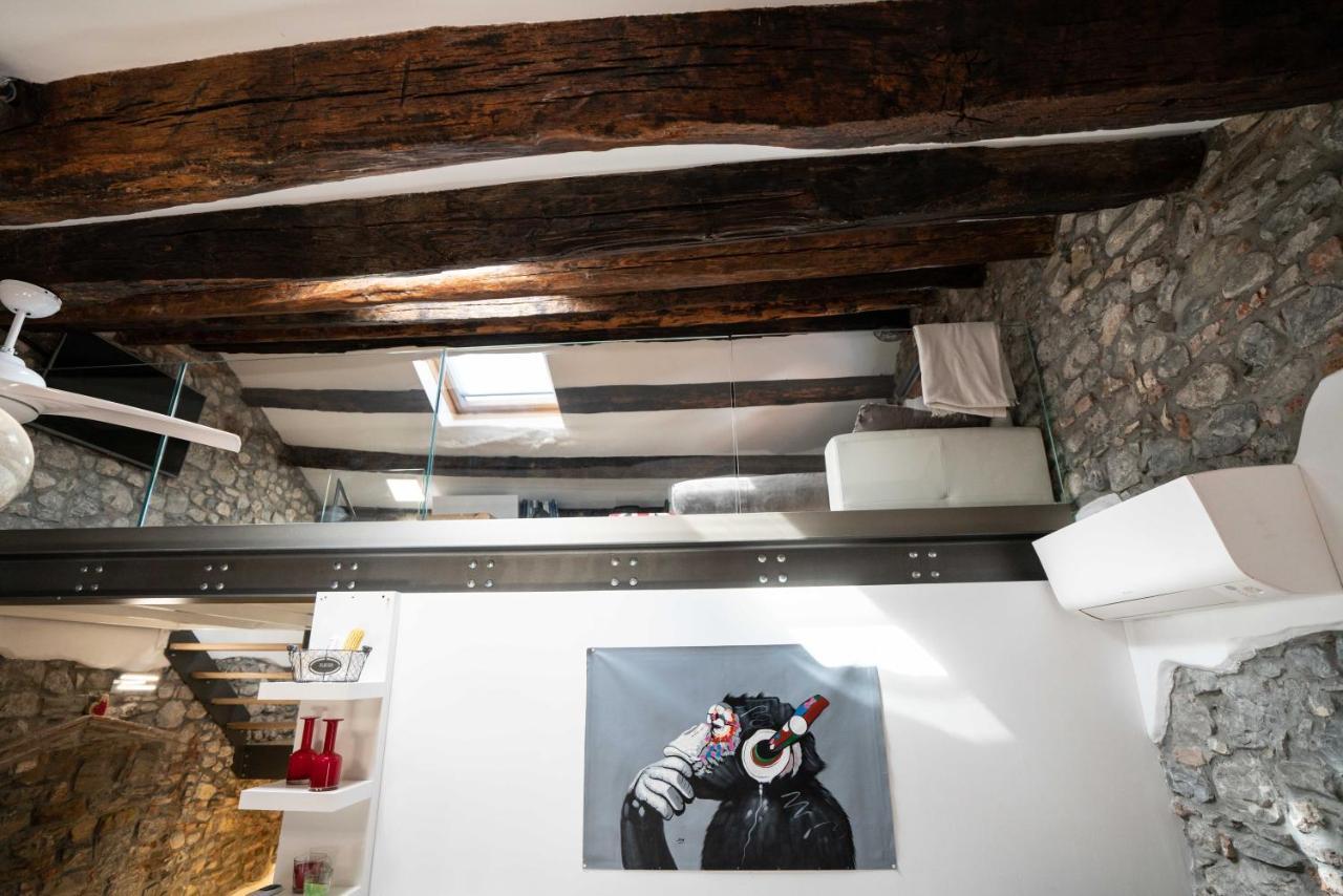 Loft In Piazza Con Soppalco