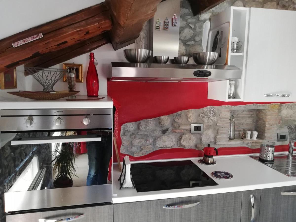 Loft In Piazza Con Soppalco Apartment