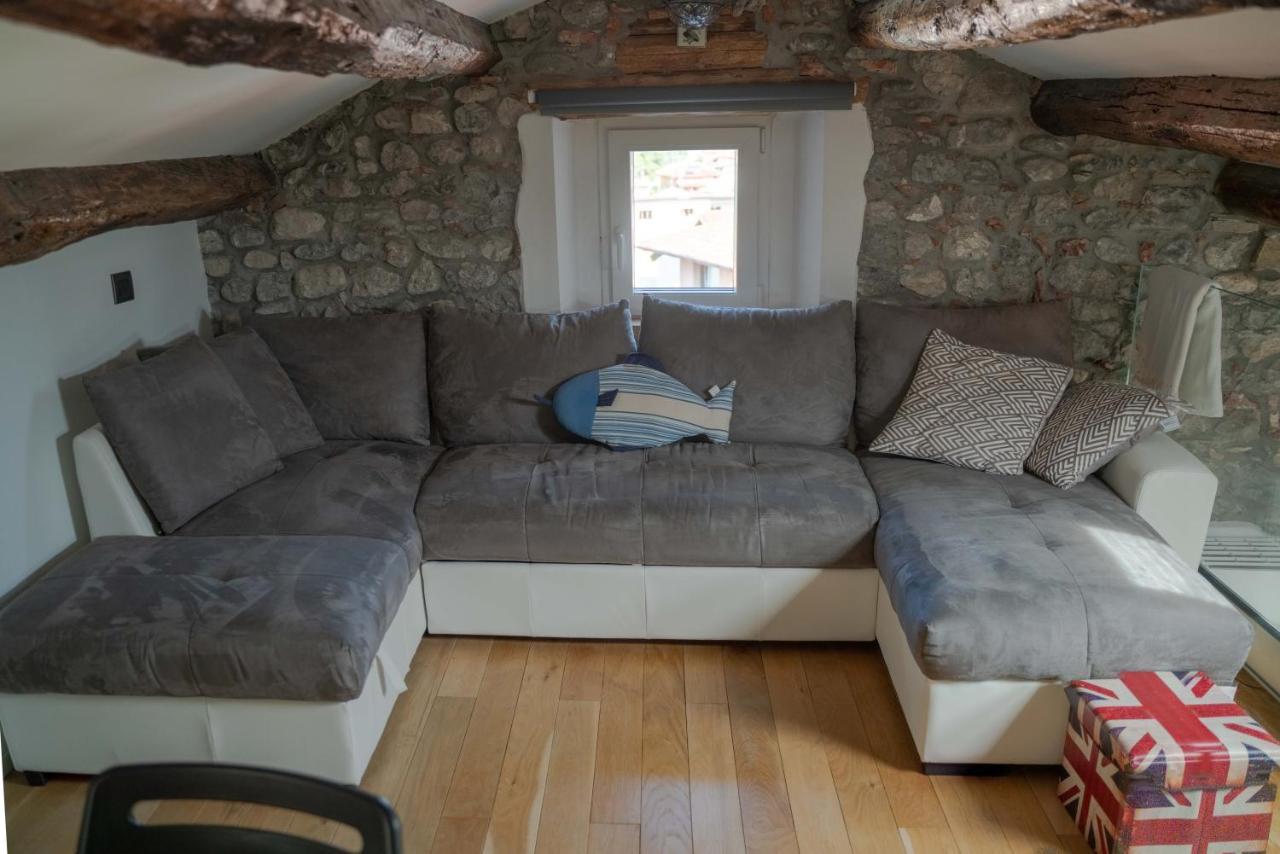 Loft In Piazza Con Soppalco Apartment