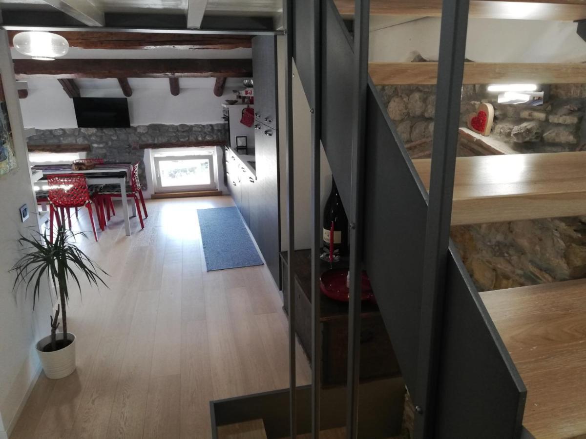 Apartment Loft In Piazza Con Soppalco