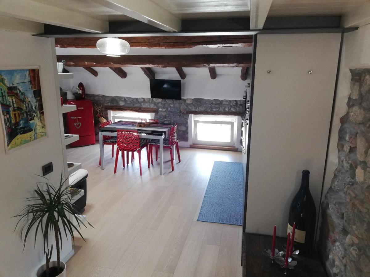Loft In Piazza Con Soppalco Apartment