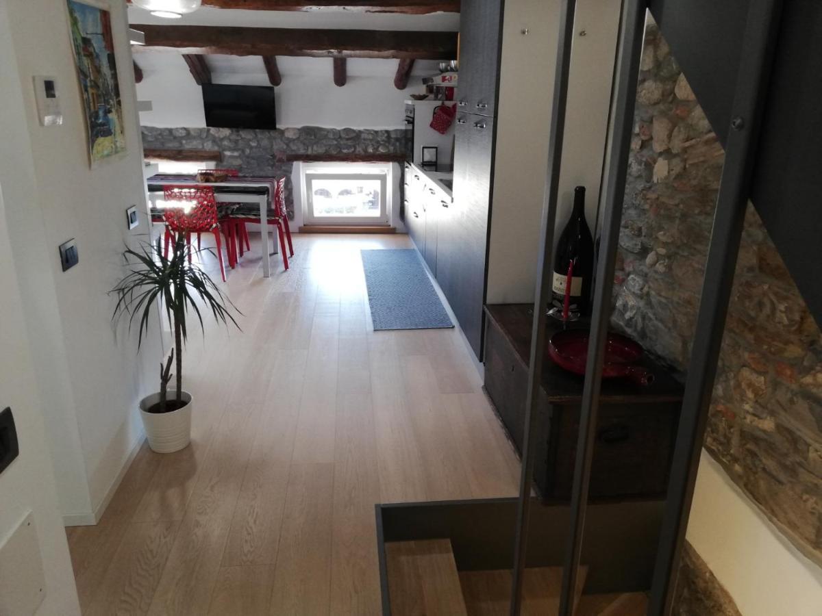 Loft In Piazza Con Soppalco